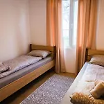 Апартамент House