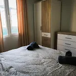 House Апартамент *