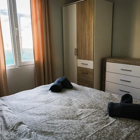 House Apartment *